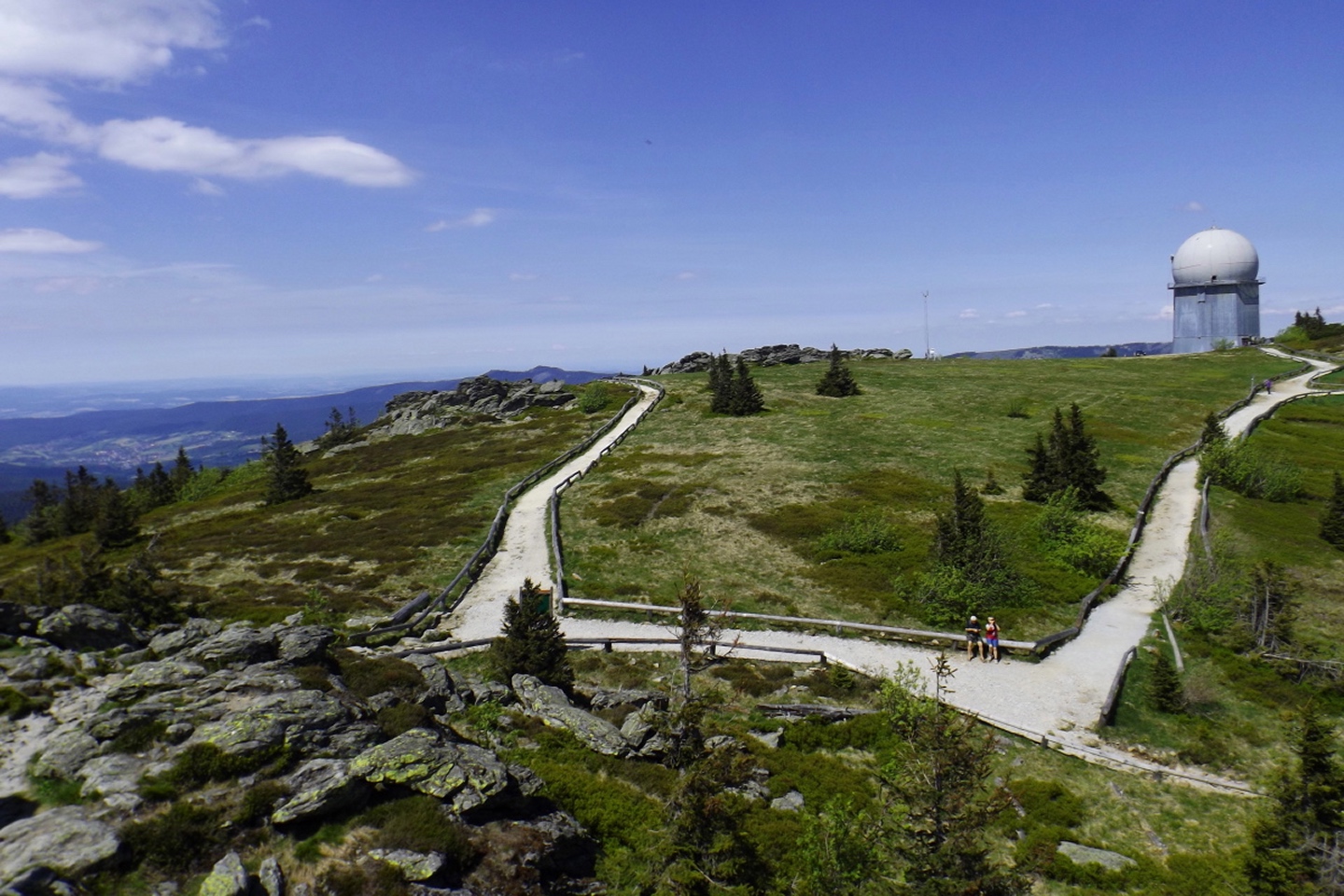 Überraschend leere Touristenautobahnen auf dem Gipfelplateau
